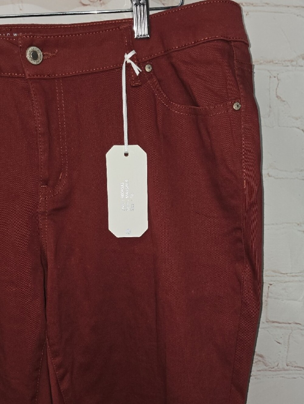 Basic Editions Skinny Roll Up Stretch Jeans in Burgundy Womens Size 18 NWT - Picture 4 of 15